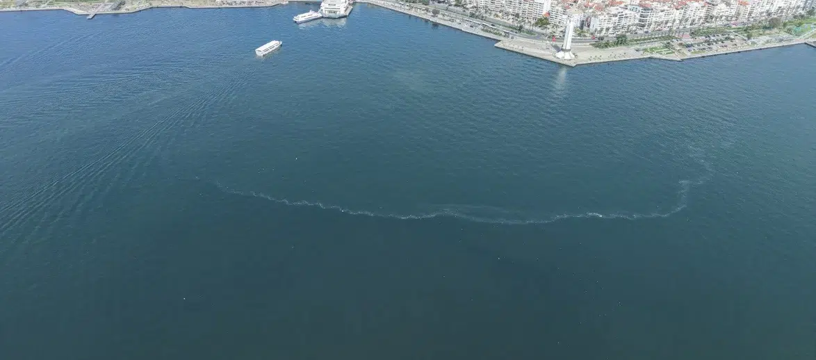 İzmir Körfezi’nde dokuzuncu kez dış kaynaklı kirlilik tespit edildi