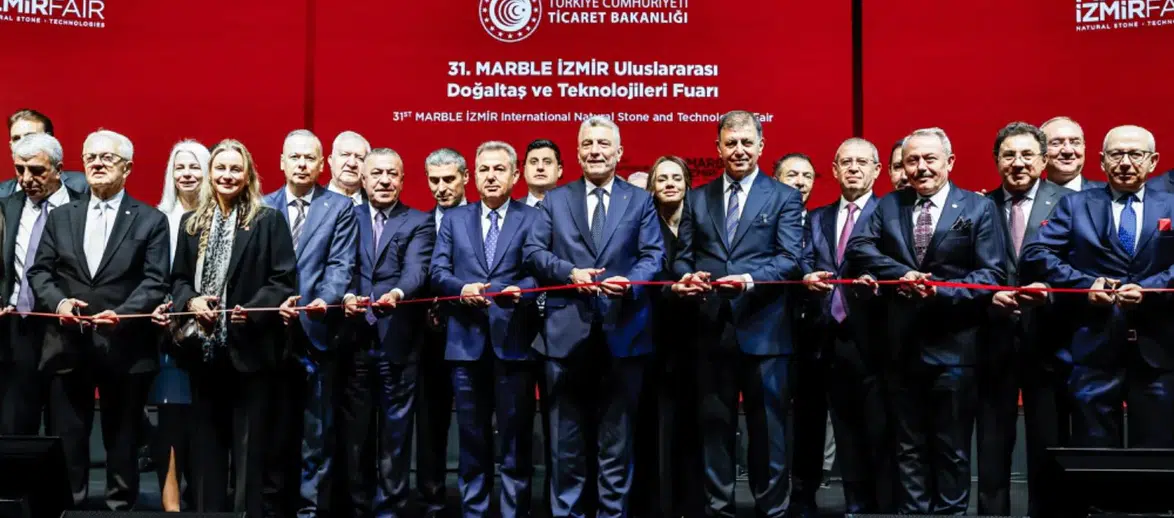 Doğal taşın kalbi İzmir’de atıyor