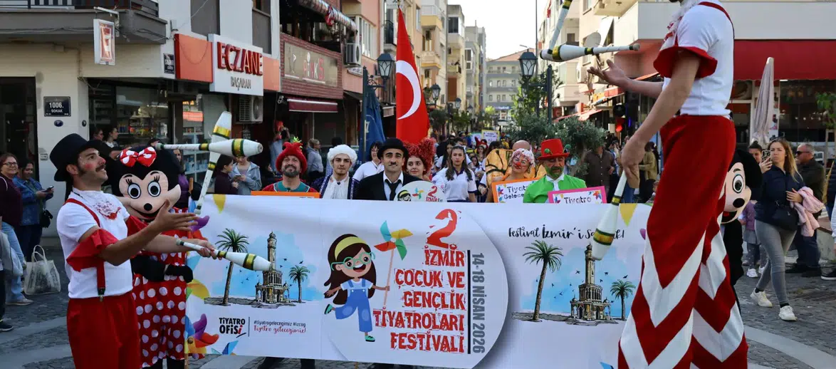 EFES SELÇUK’TA ÇOCUK VE GENÇLİK TİYATROLARI FESTİVALİ COŞKUSU