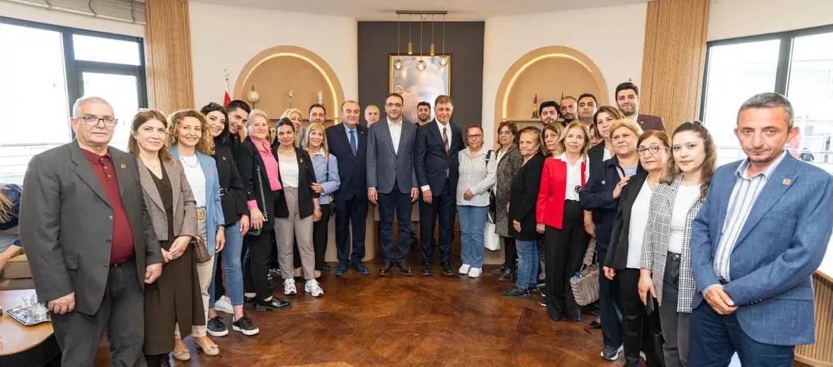 Başkan Tugay teşekkür turuna Balçova’da devam etti