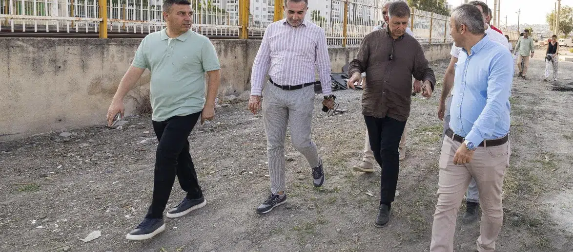 Atıl alan mahalle parkına dönüştü