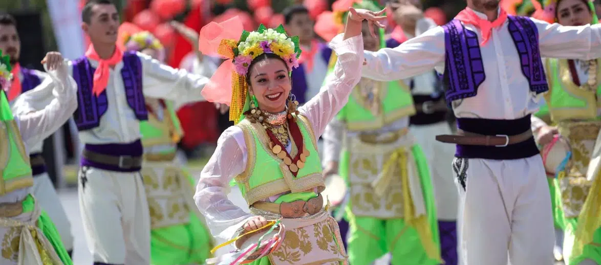 İzmir’de 19 Mayıs coşkusu tüm kenti sardı