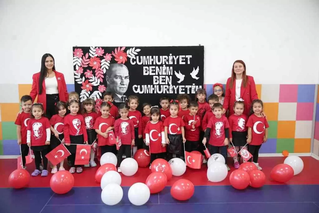 Başkan Mutlu Miniklerin Bayram Coşkusuna Ortak Oldu