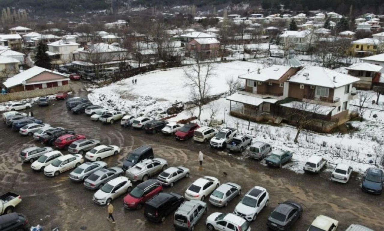 Bozdağ ve Gölcük'te Kar Yağışı Turizmi Canlandırdı