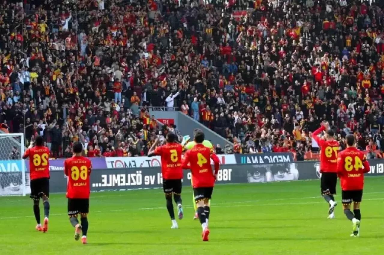 Göztepe, Adana Demirspor ve Hatayspor Maçlarıyla Üst Sıraları Hedefliyor