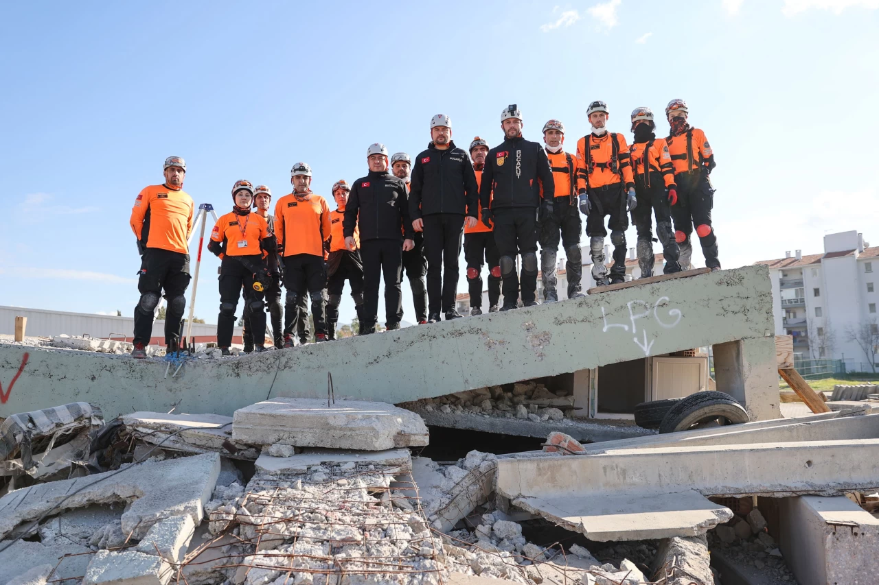 Başkan Duman Deprem Tatbikatına Katıldı ve Ekipten Övgüyle Bahsetti