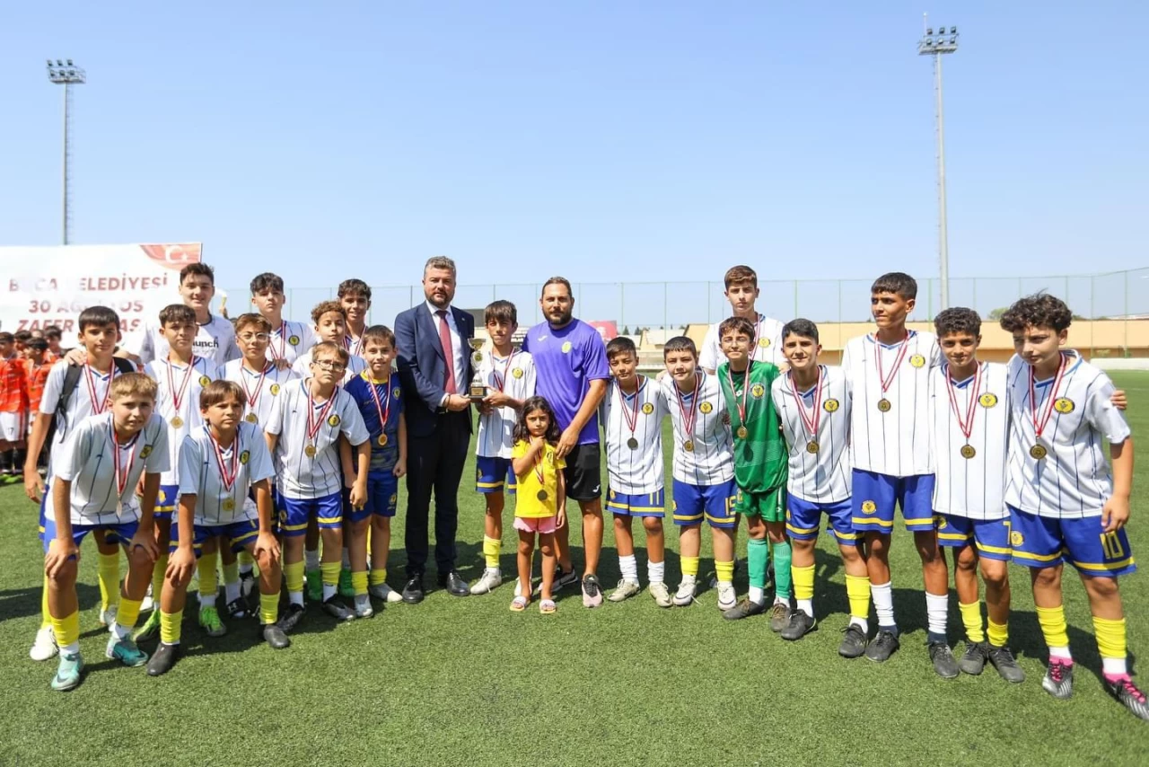 Buca Belediye Spor U14 Takımı Türkiye Şampiyonasına Katılma Hakkı Kazandı