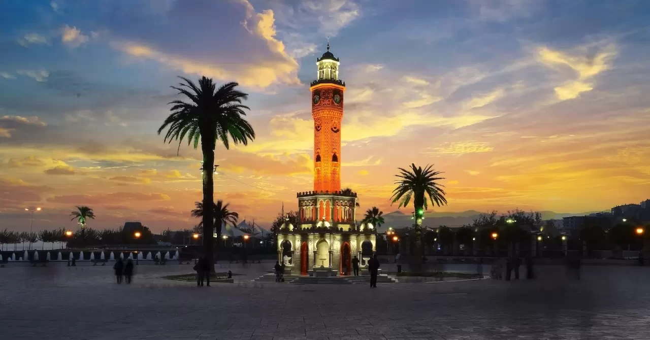 İzmir’in Tüm İlçeleri ve Detaylı Rehber: Kaç İlçesi Var, Hangi İlçeler Nerede?