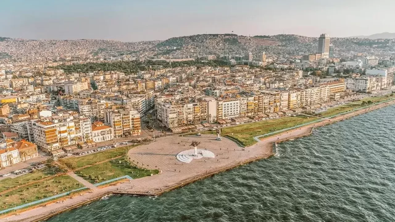 Güneş de Yağmur da İzmir’de: İşte Haftalık Hava Durumu Raporu
