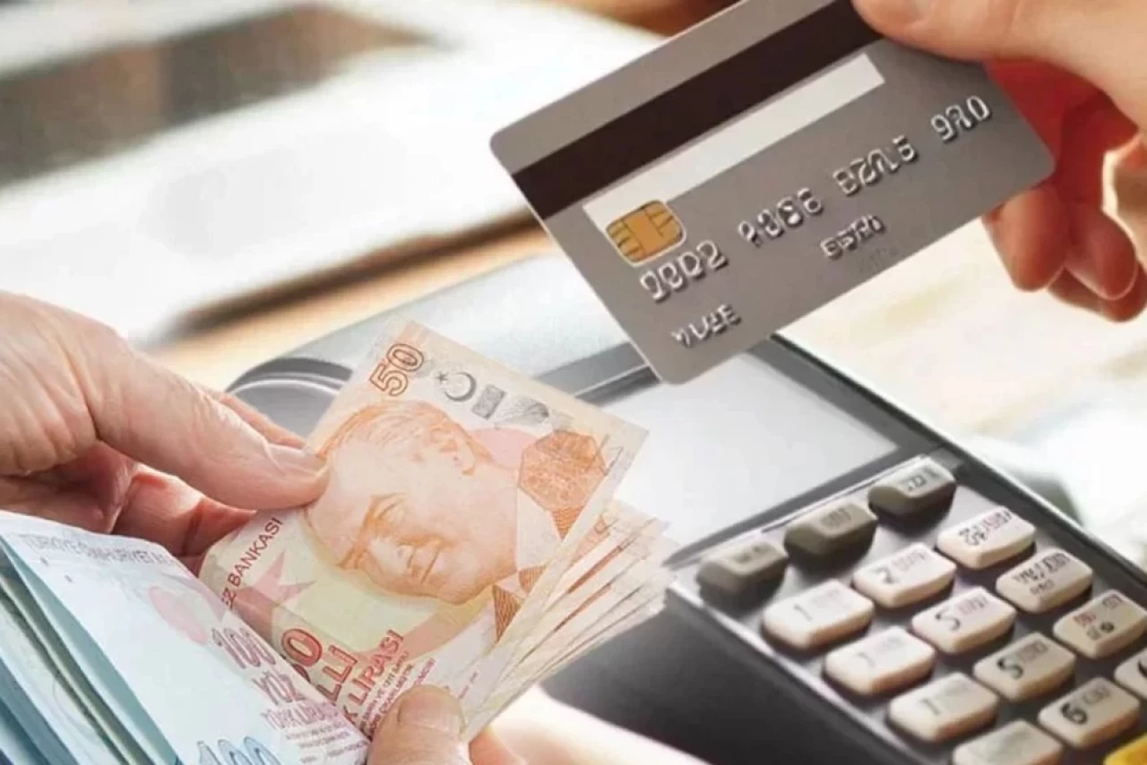 Vatandaş Borç Batağında: Kredi Kartı ve Tüketici Kredileri Rekor Kırdı