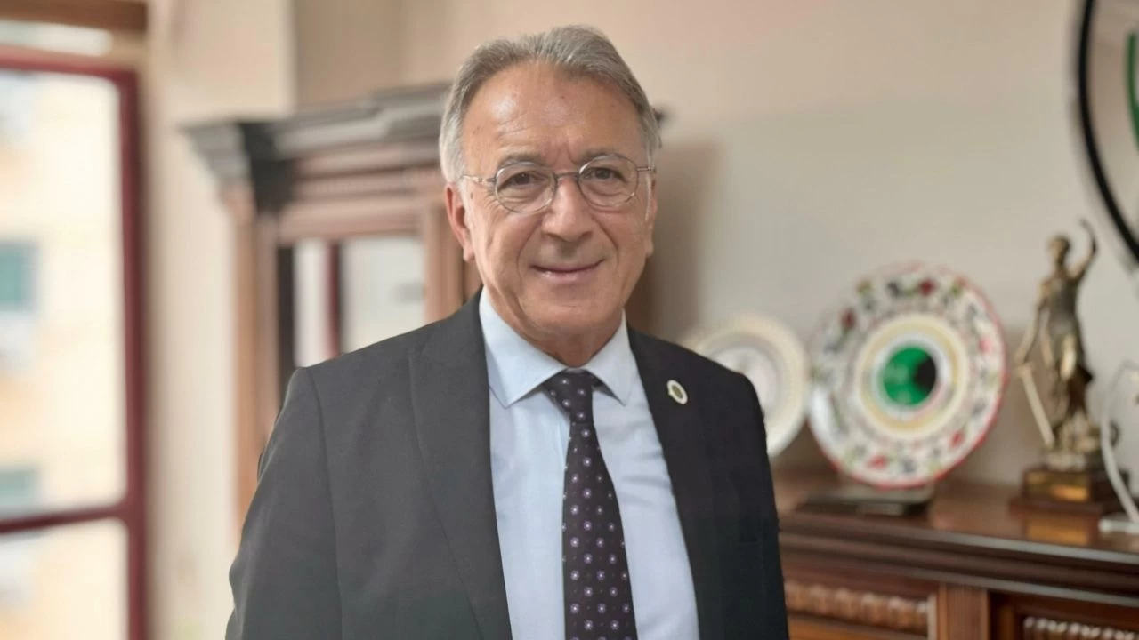 Hukuk Üzerinden Baskı mı Kuruluyor? İzmir Barosu'ndan Çarpıcı Açıklamalar!