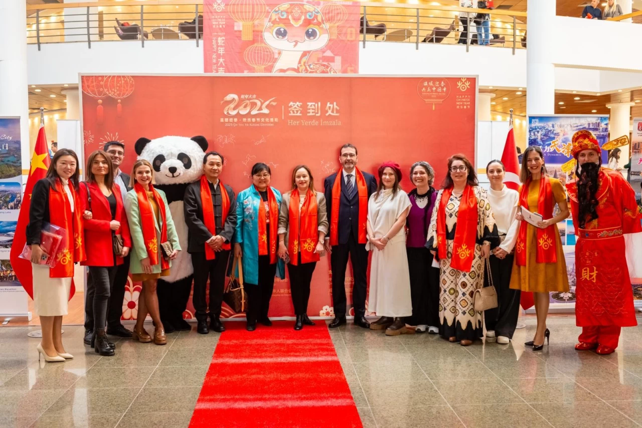 İzmir'de Türk ve Çin Kültürü Buluştu