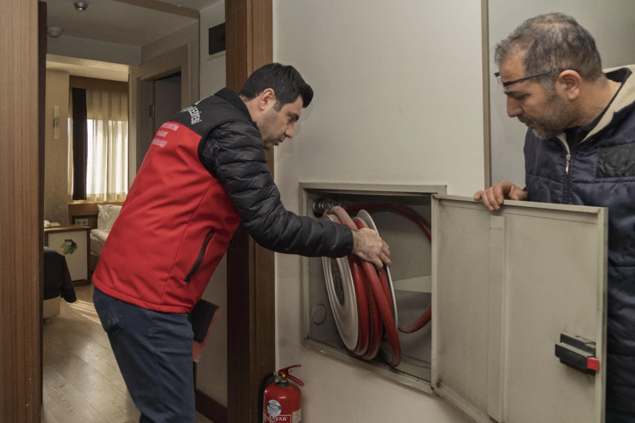 İzmir'deki Otellerde Yangın Güvenliği Denetimleri Artıyor