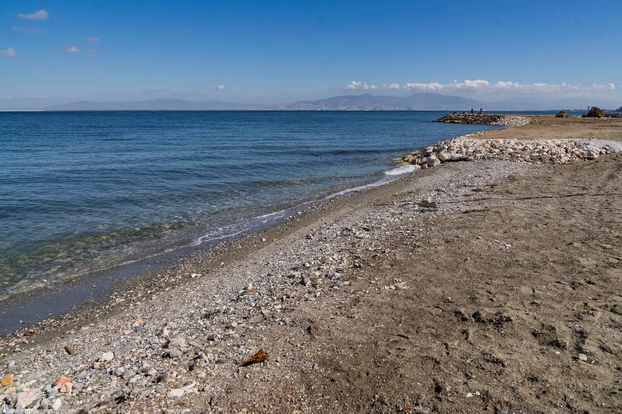 Güzelbahçe’ye plaj ve sosyal tesis geliyor