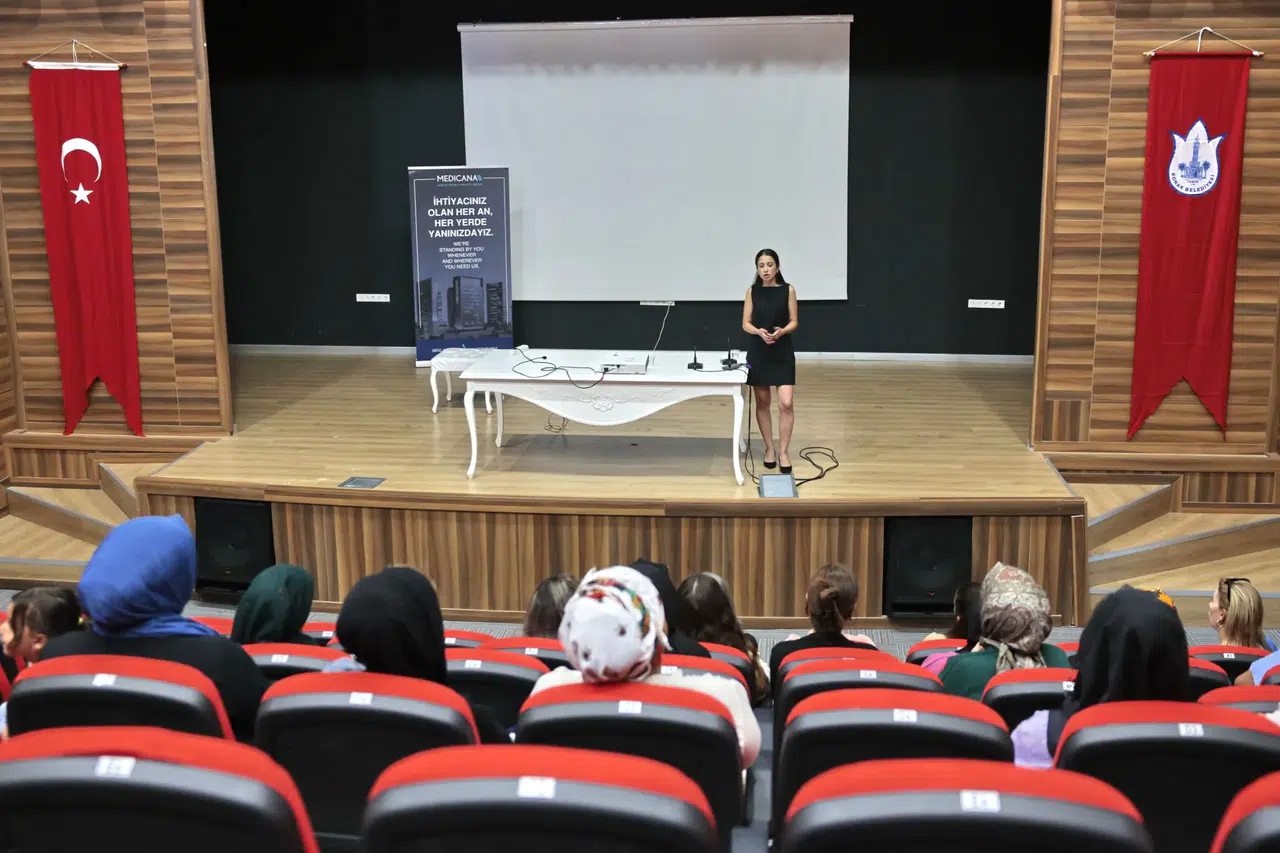 ‘Mutlu Çocuklar’ın anneleri seminere katıldı