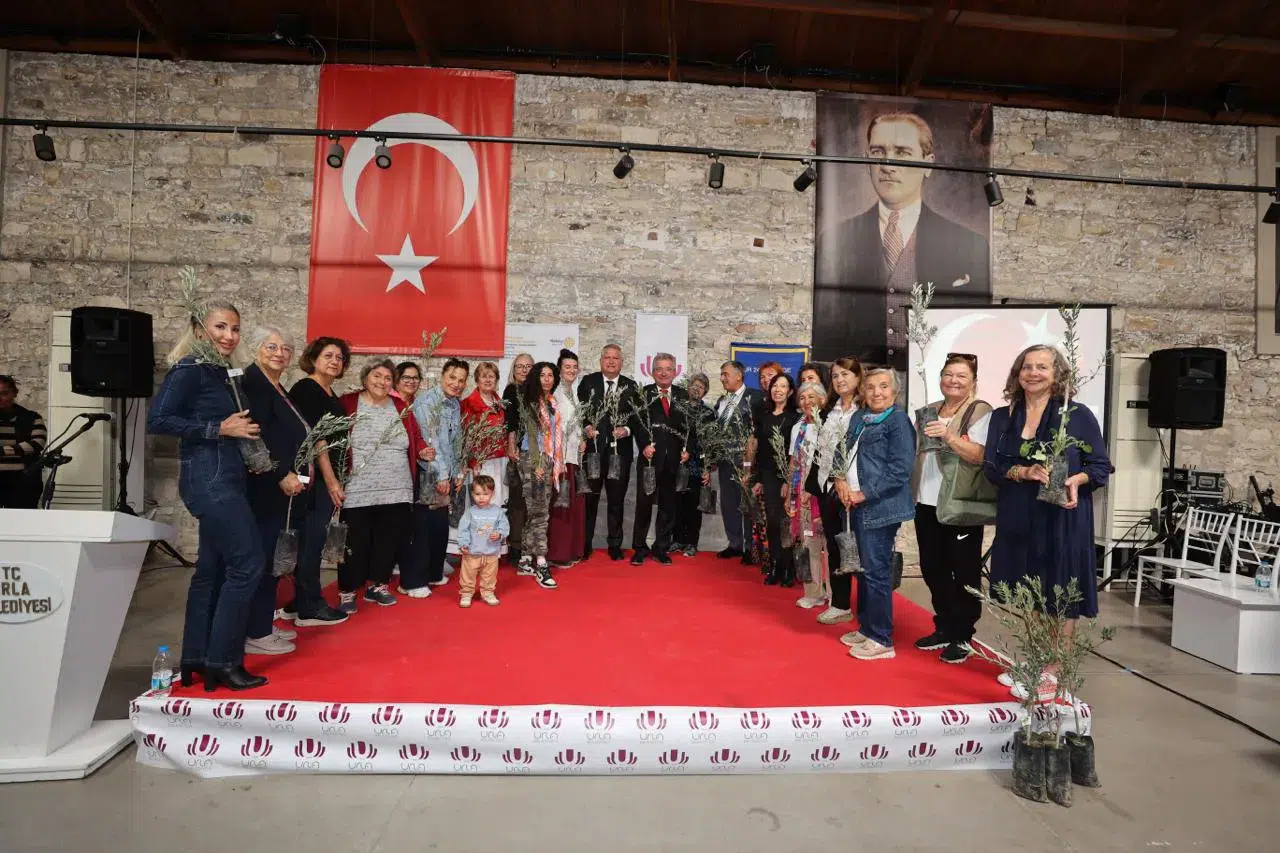 Tarımın görünmez kahramanları; çiftçi kadınların günü Urla’da kutlandı