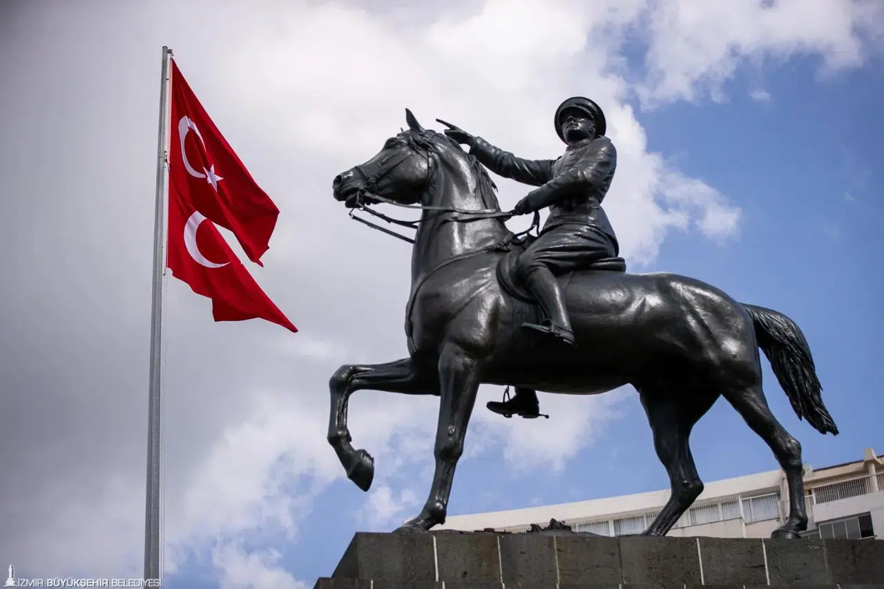 İzmir’de Cumhuriyet Bayramı kutlamaları başladı