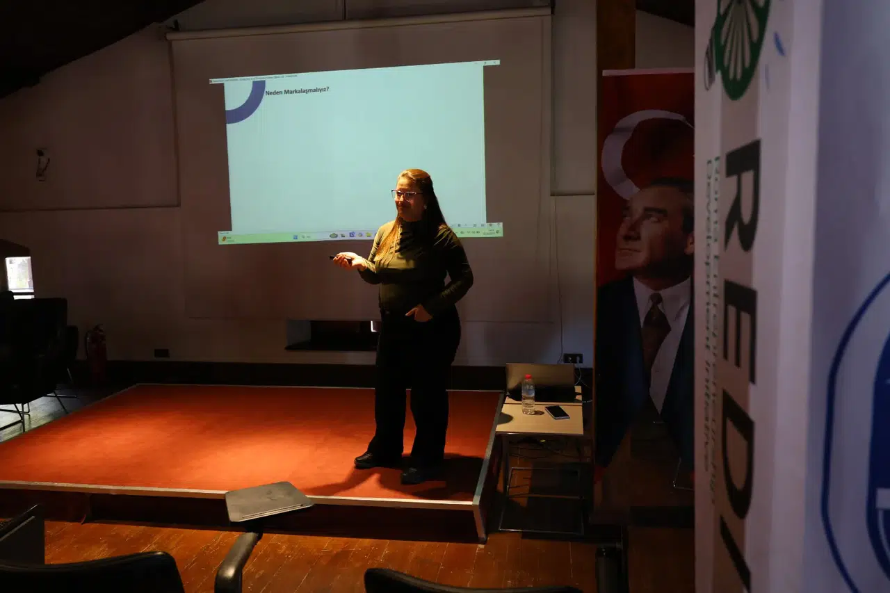 REDİ Türkiye’den Selçuk Efes Kent Belleği’nde kariyer rehberliği eğitimi