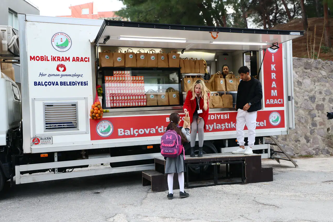 Balçova Belediyesi’nden Okullarda Beslenme Desteği