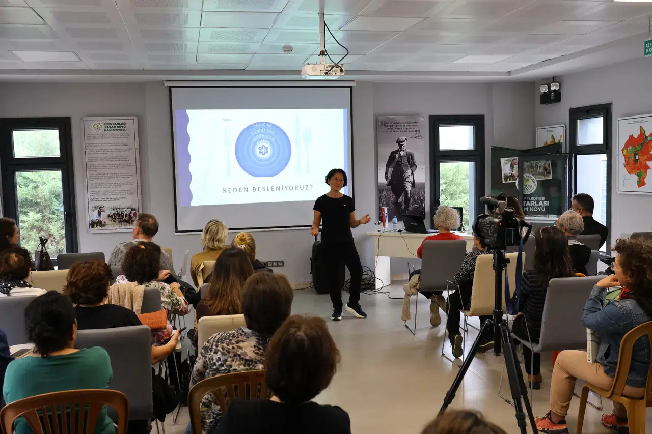 Temiz Gıdalarla Sağlıklı Yaşam: Efes Tarlası Yaşam Köyü’nde Fonksiyonel Beslenme Söyleşisi