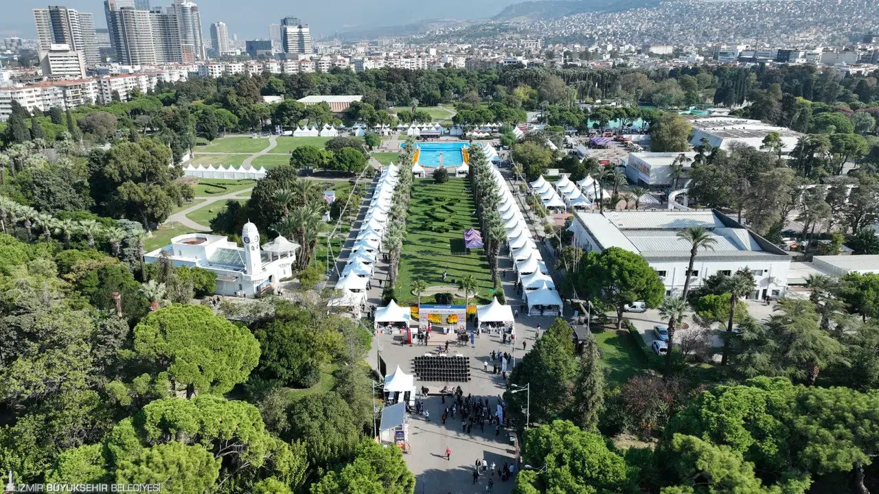 Tugay: İzmir’in her köşesini kitap ve sanatla buluşturmaya kararlıyız