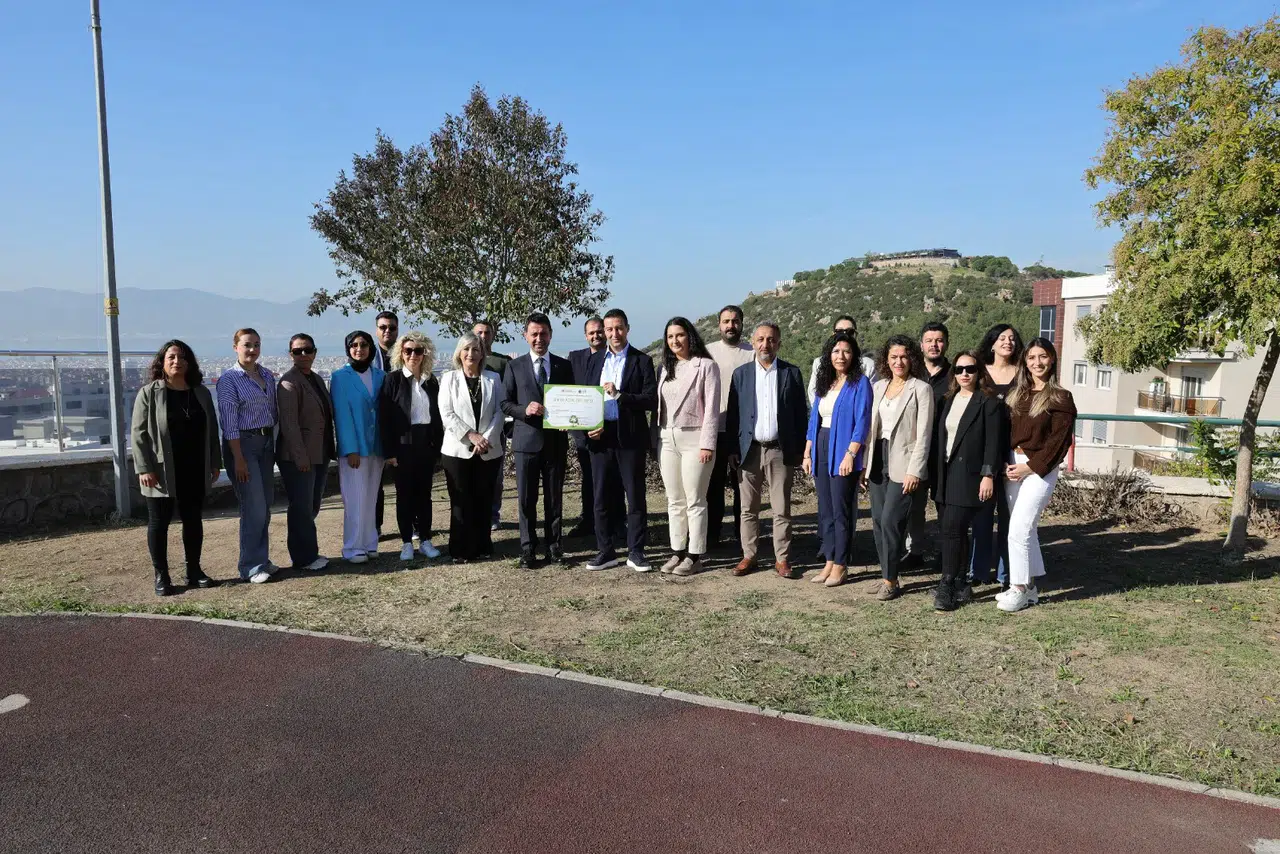 Bayraklı Belediyesinden çevreci başarı - İlçe Geneli “Sıfır Atık Belgesi” alındı