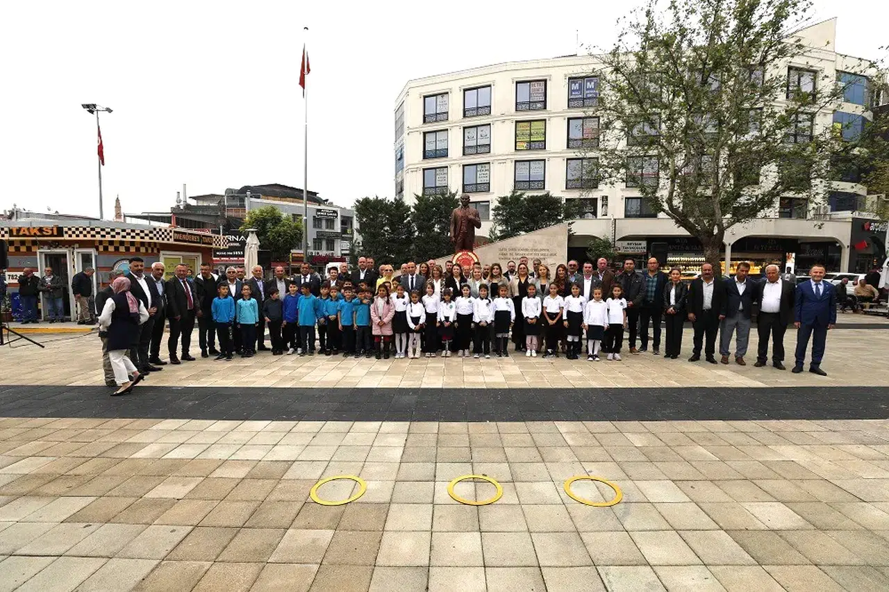 Menderes’te Muhtarlar Günü Kutlandı