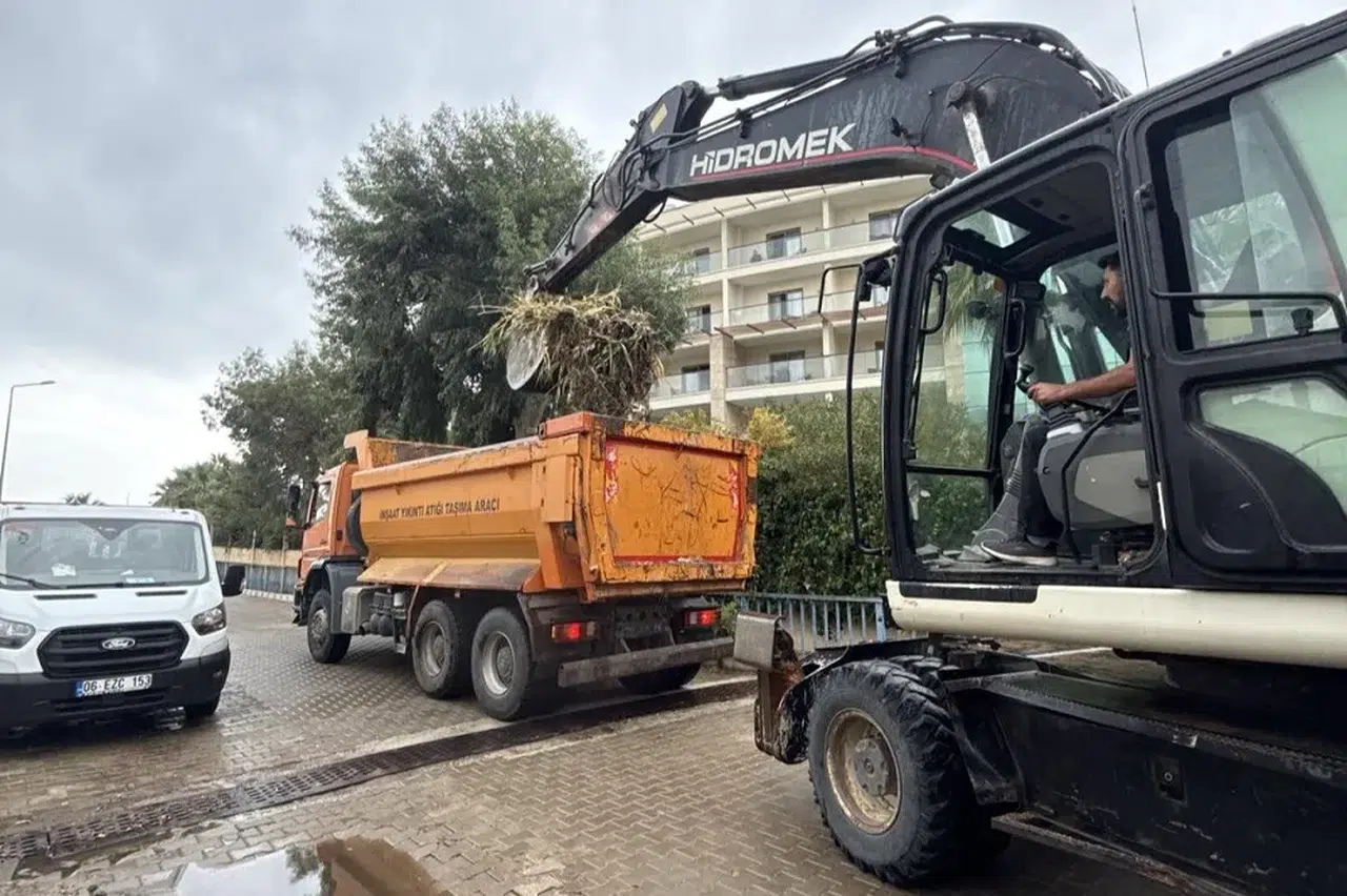 Menderes’te Su Taşkınlarına Önlem