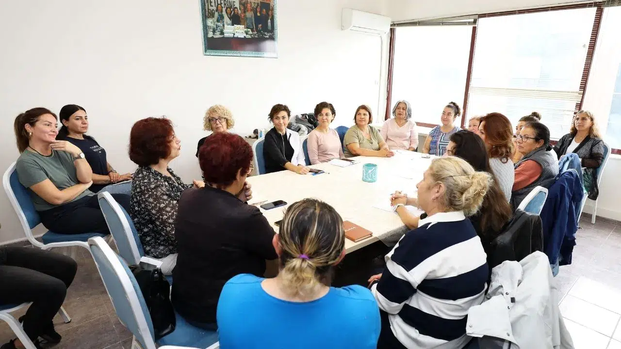 Narlıdere’de Kadınlar Haklarını Öğreniyor