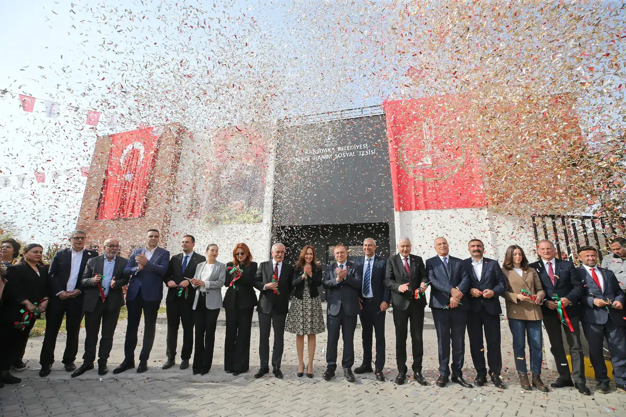 Karşıyaka’da görkemli açılış: Zübeyde Hanım Sosyal Tesisi hizmette!