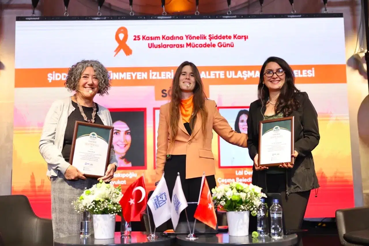 Çeşme’de 411 fidan, binlerce adım, tek bir söz: “İstanbul Sözleşmesi yaşatır”