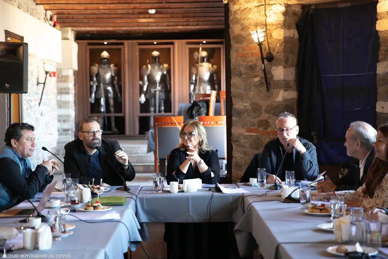 İzmir Şehir Tiyatroları Danışma Kurulu toplandı