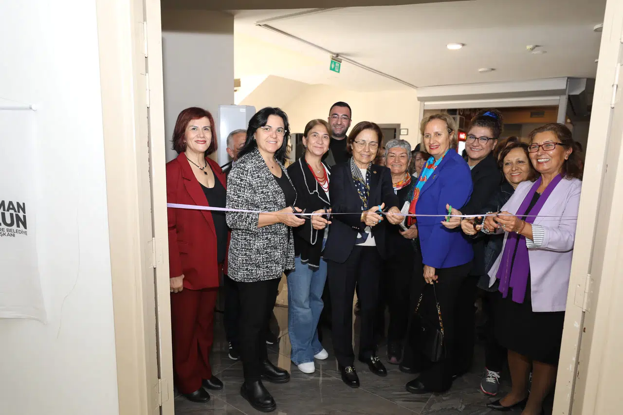 NARLIDERE’DE KADINLAR, ŞİDDETE KARŞI SESLERİNİ EDEBİYATLA YÜKSELTTİ