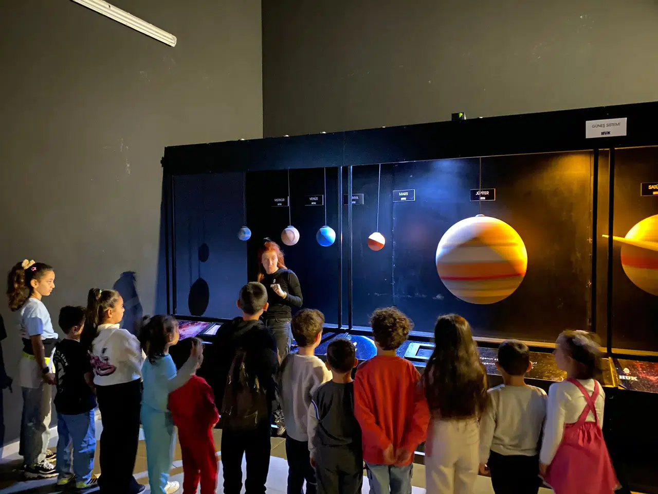 Çiğli’de Miniklerin Uzay Yolculuğu: Hayallerini Çizen 650 Çocuk Uzay Kampüsü’nde Buluştu