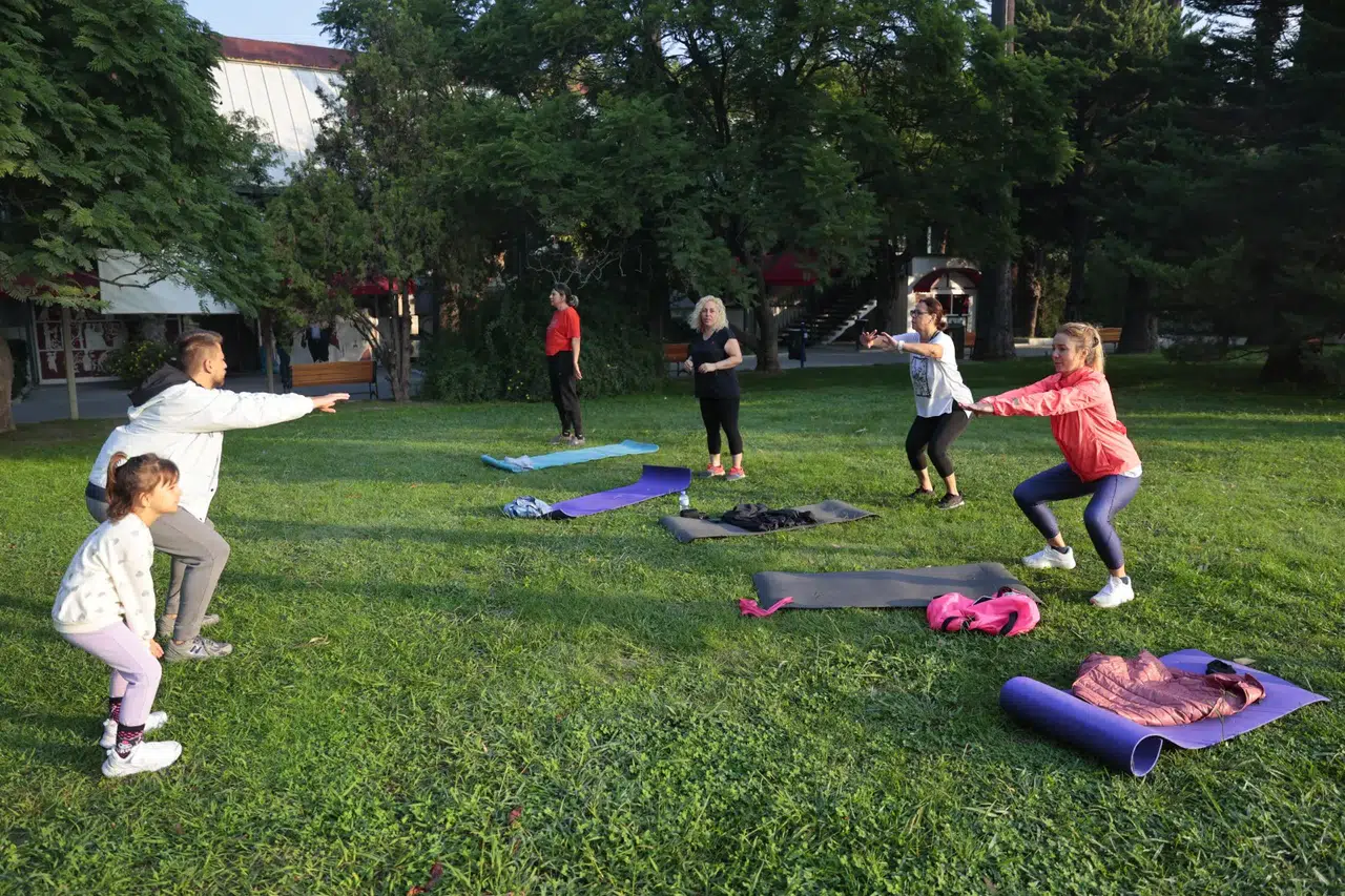 Konak’ta açık havada spor keyfi devam ediyor