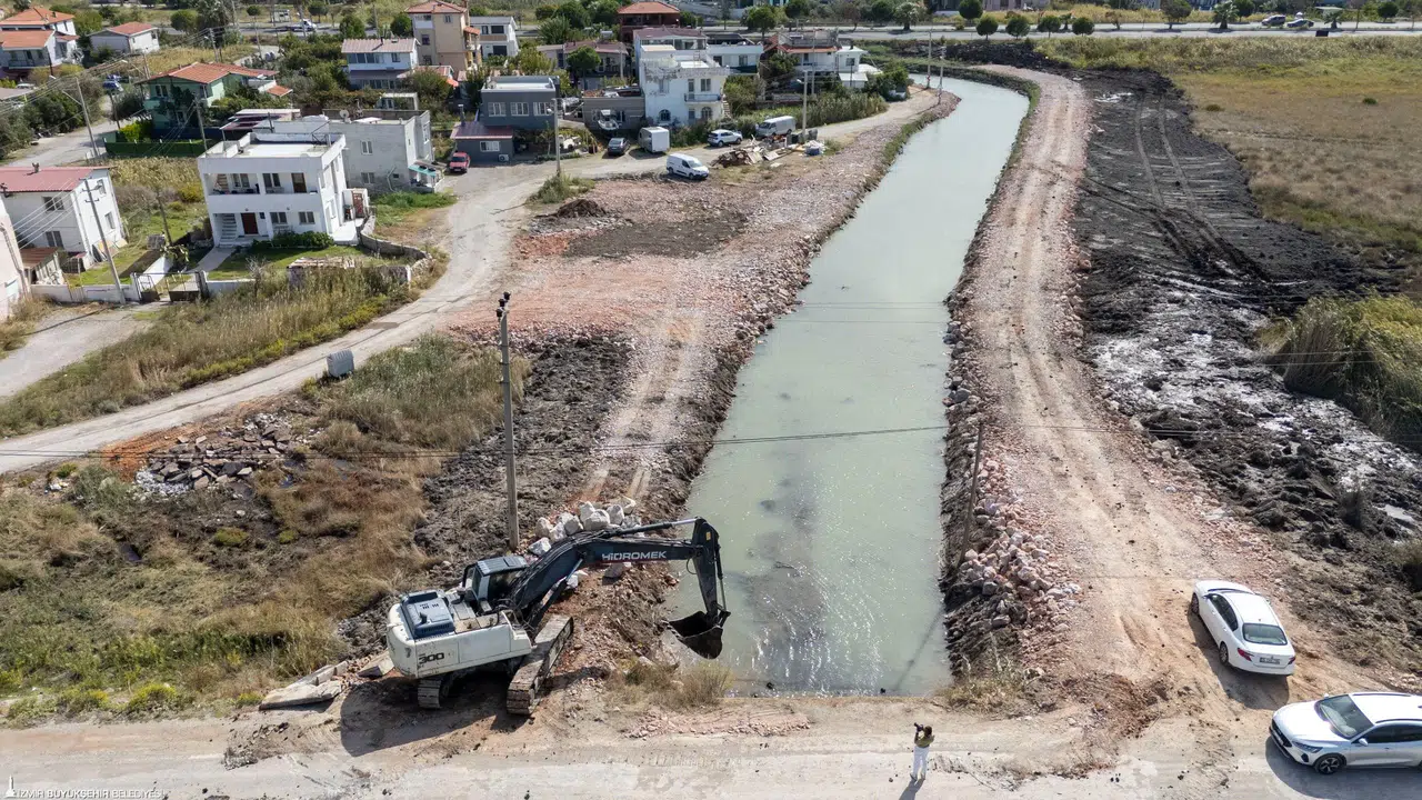 Yarımada’daki derelerden 100 bin ton malzeme çıkarıldı
