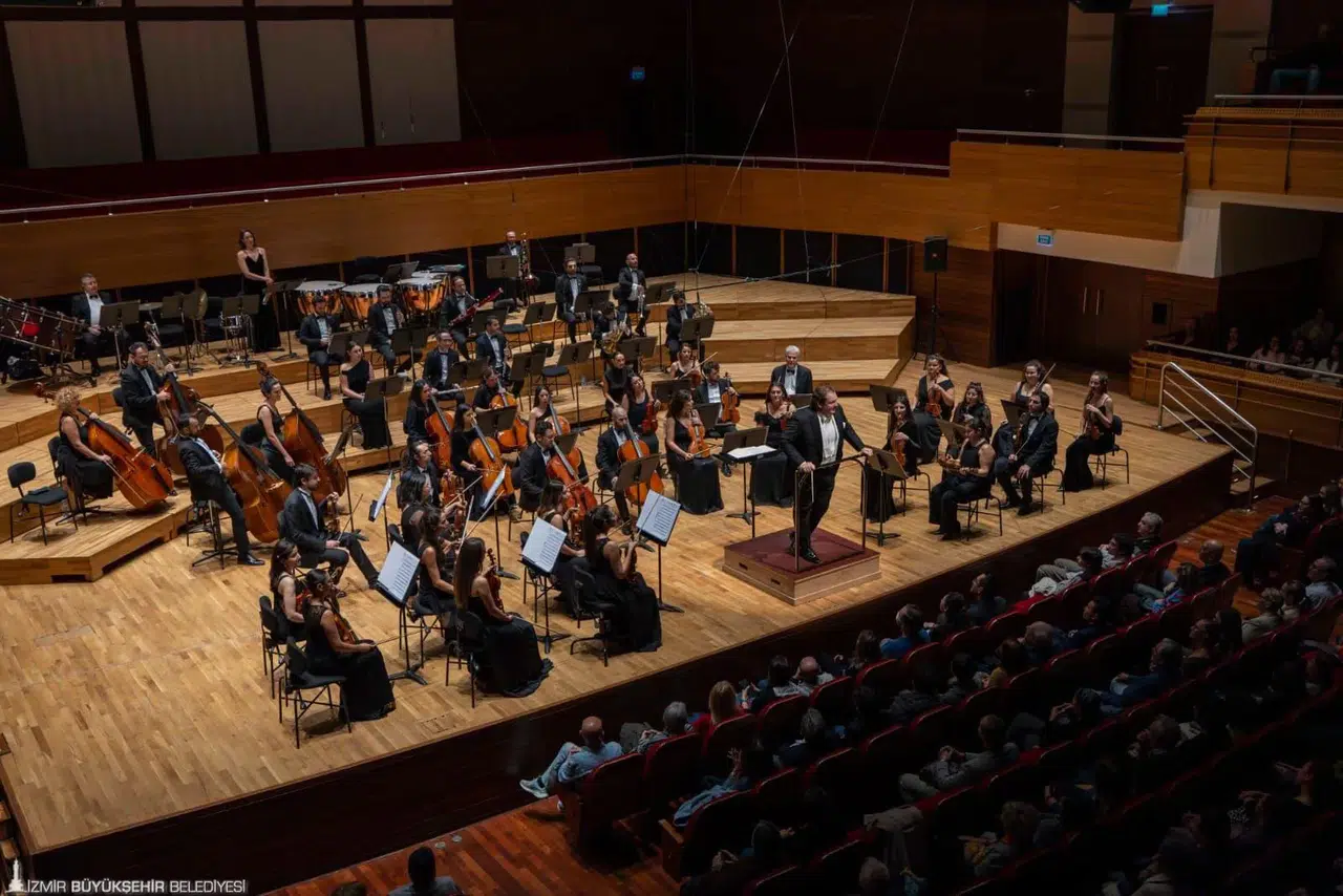 İzmir’de unutulmayacak bir klasik müzik gecesi