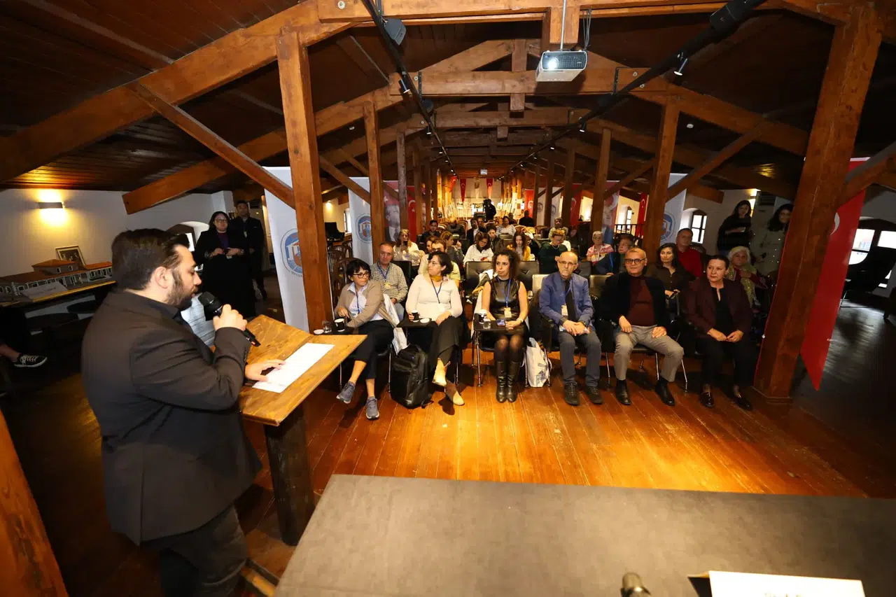 EFES SELÇUK’TA HERAKLEITOS VE İOANNA KUÇURADİ FELSEFE GÜNLERİ BAŞLADI