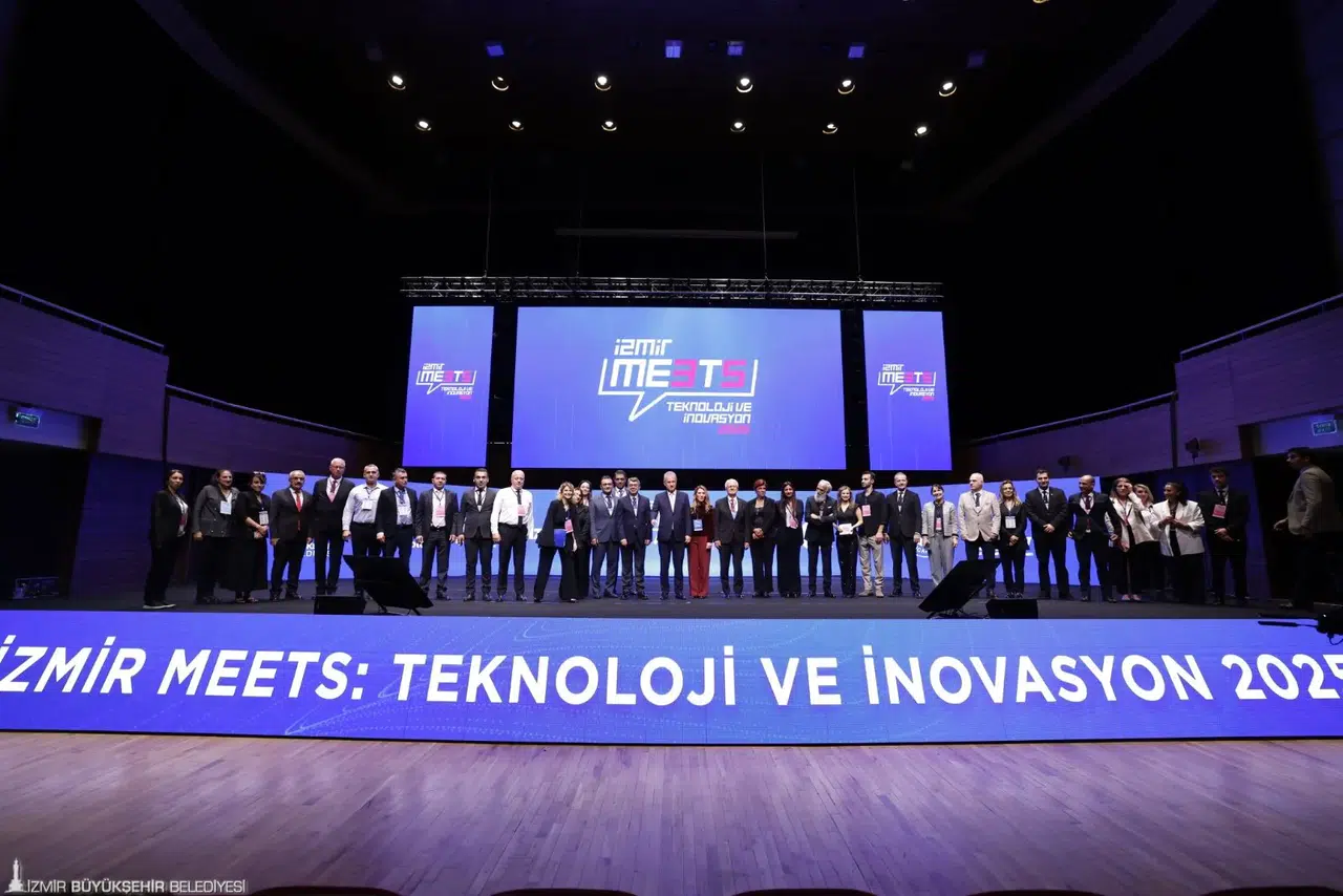 İzmir MEETS 2025’te şehircilik, enerji ve sporun geleceği masaya yatırıldı
