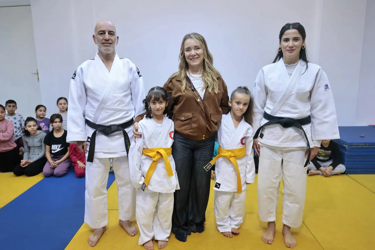 Geleceğin judocuları Konak’ta yetişiyor: Sarı kuşaklar Başkan Mutlu’dan