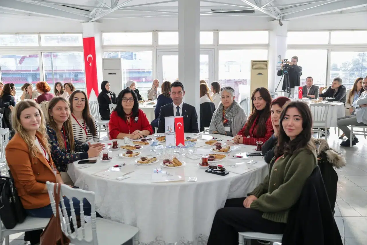 Bayraklı’da Kadına Yönelik Şiddetle Mücadele Çalıştayı