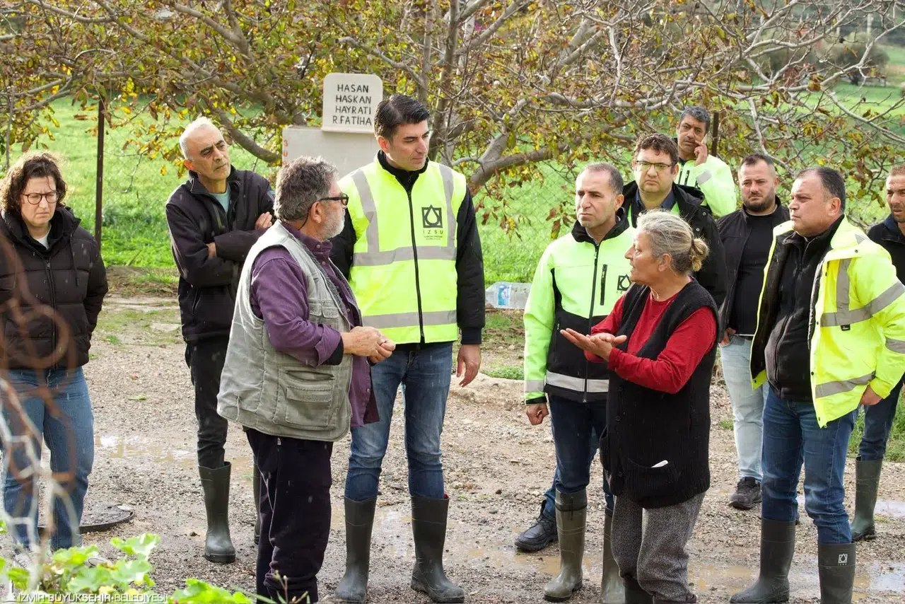 Karaburun’da şiddetli yağış sonrası İZSU’dan hızlı müdahale