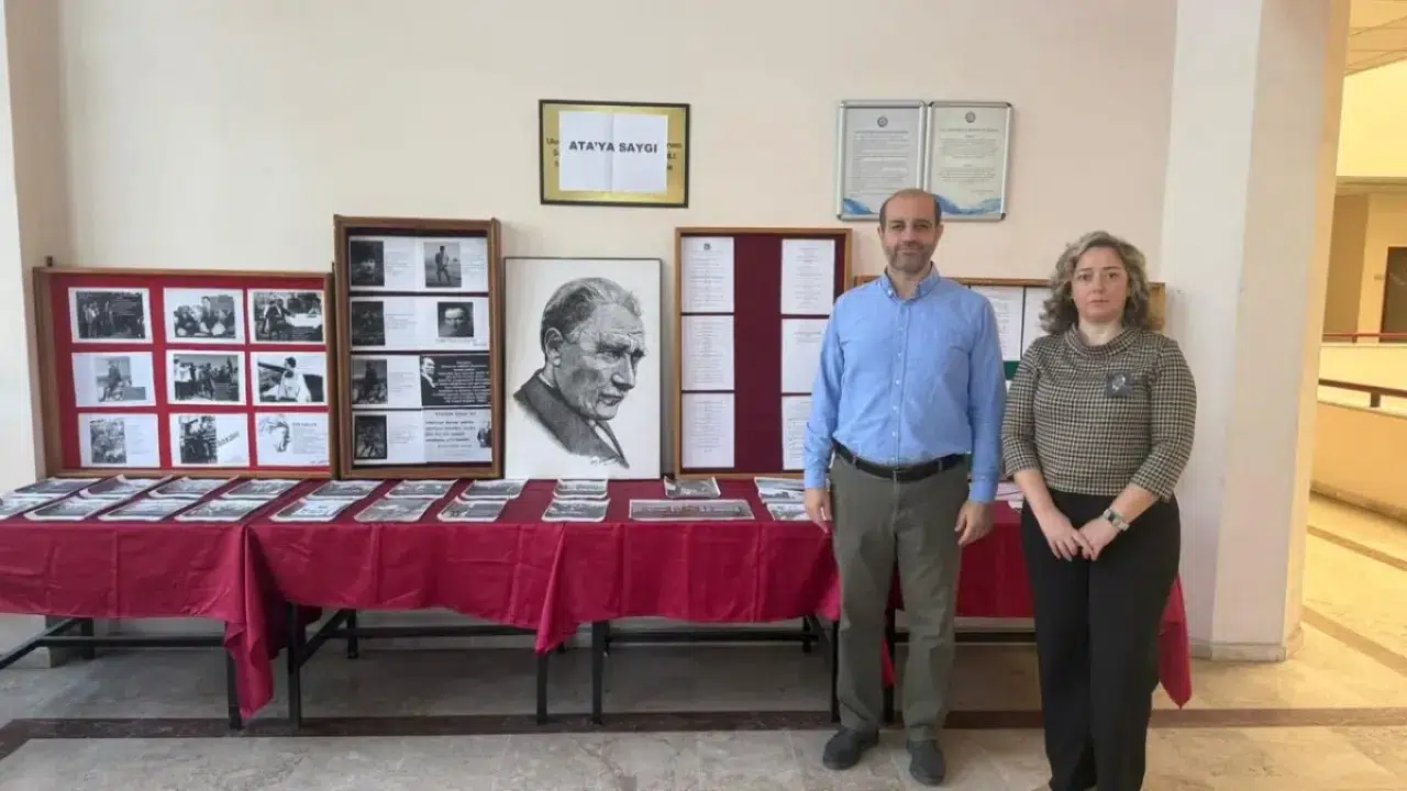 Ege Üniversitesi'nde Atatürk'ü Anma Köşesi açıldı, gençler için özel etkinlikler düzenlendi