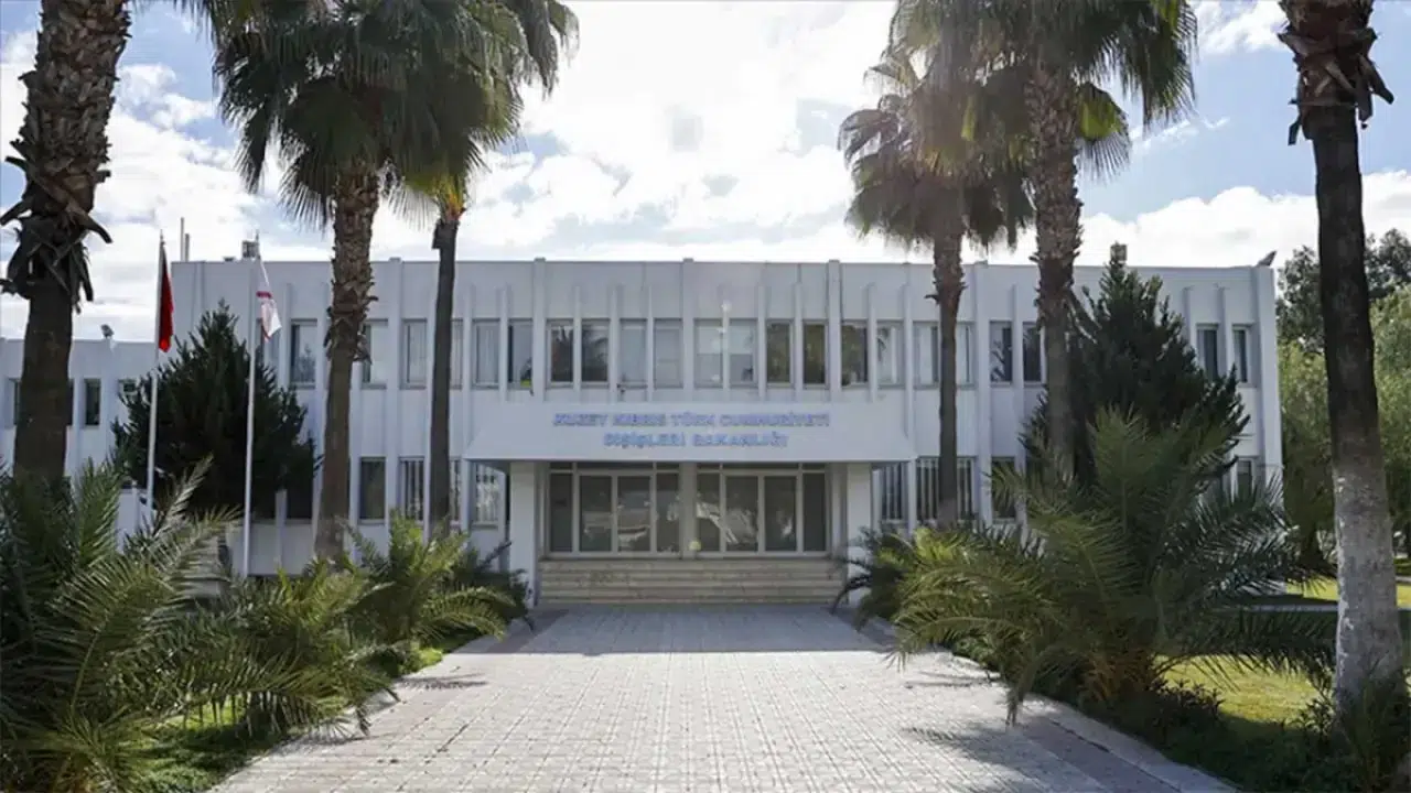 Kıbrıs'ta Temas Hattı İhlali: 3 Rum Vatandaşı Geri Gönderildi