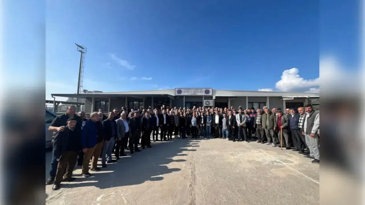 Naldöken'de Atık Tesisi Protestosu: Mahalleliler Yaşam Alanlarını Koruma Mücadelesinde Birleşti