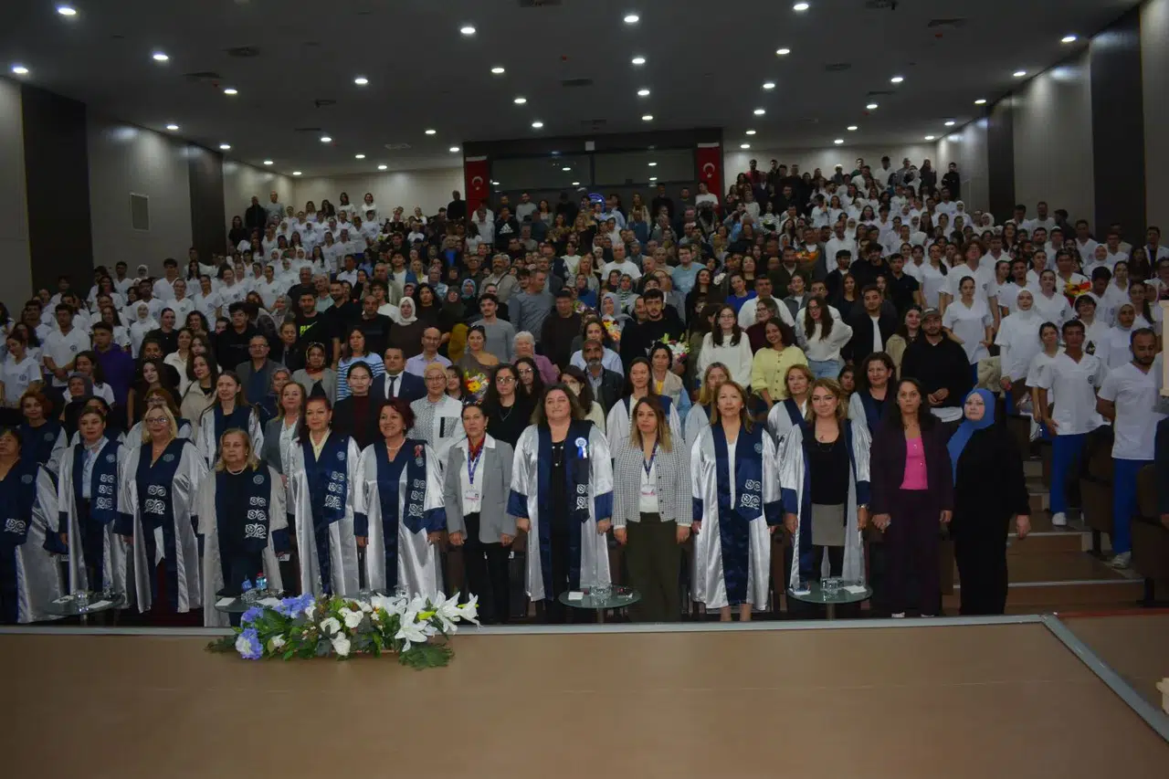 Ege Üniversitesi Hemşirelik Fakültesi’nde “IV. Üniforma Giyme Töreni”