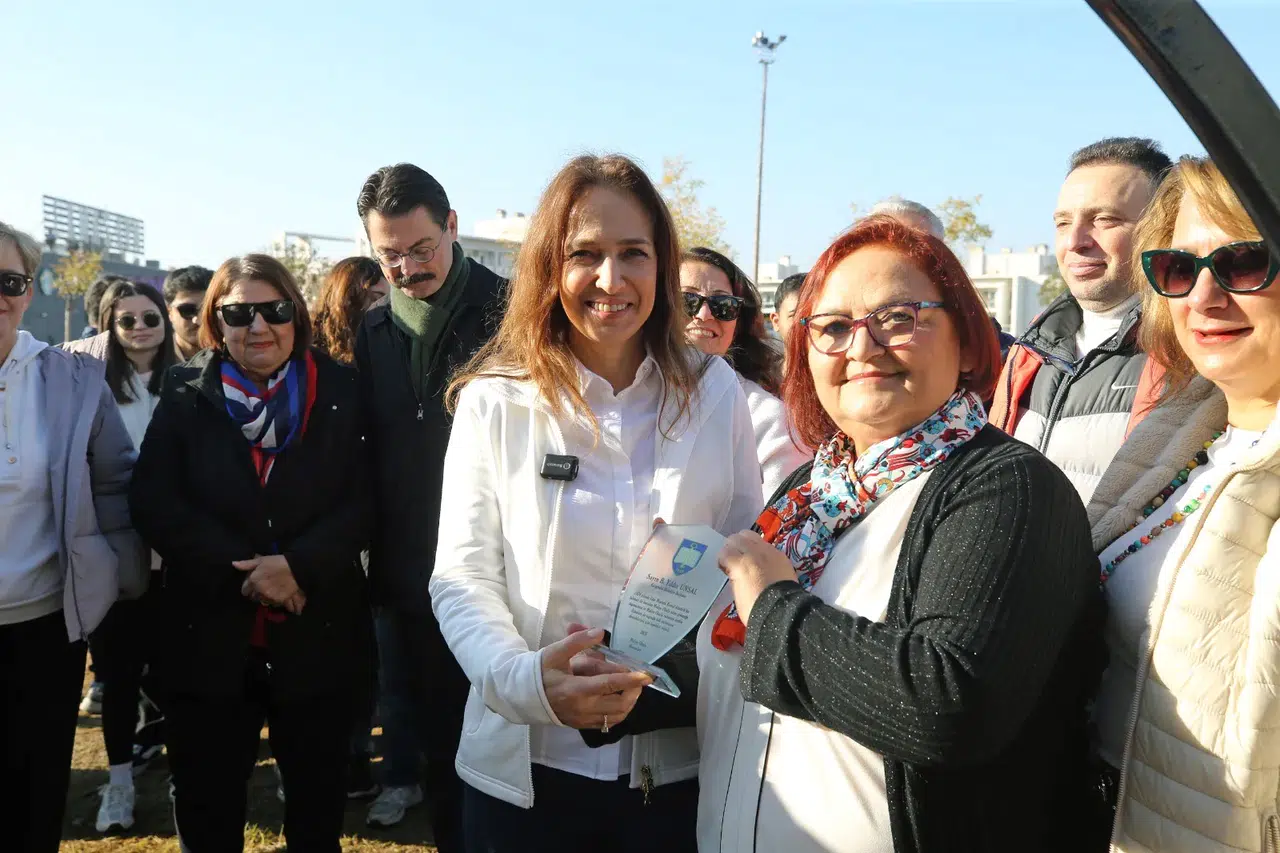 Karşıyaka’da zeytin fidanları toprakla buluştu