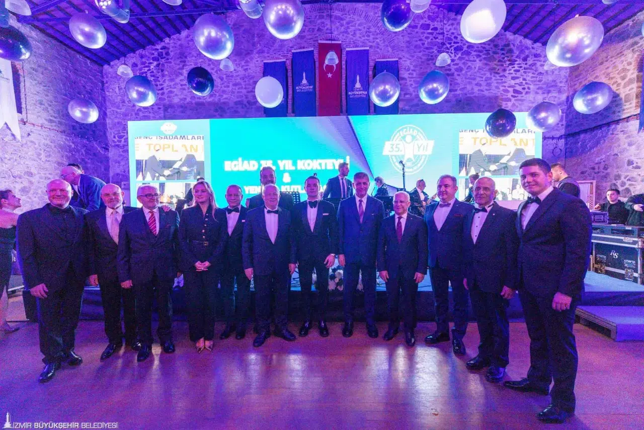 Başkan Tugay'dan genç iş insanlarına İzmir için kenetlenme çağrısı