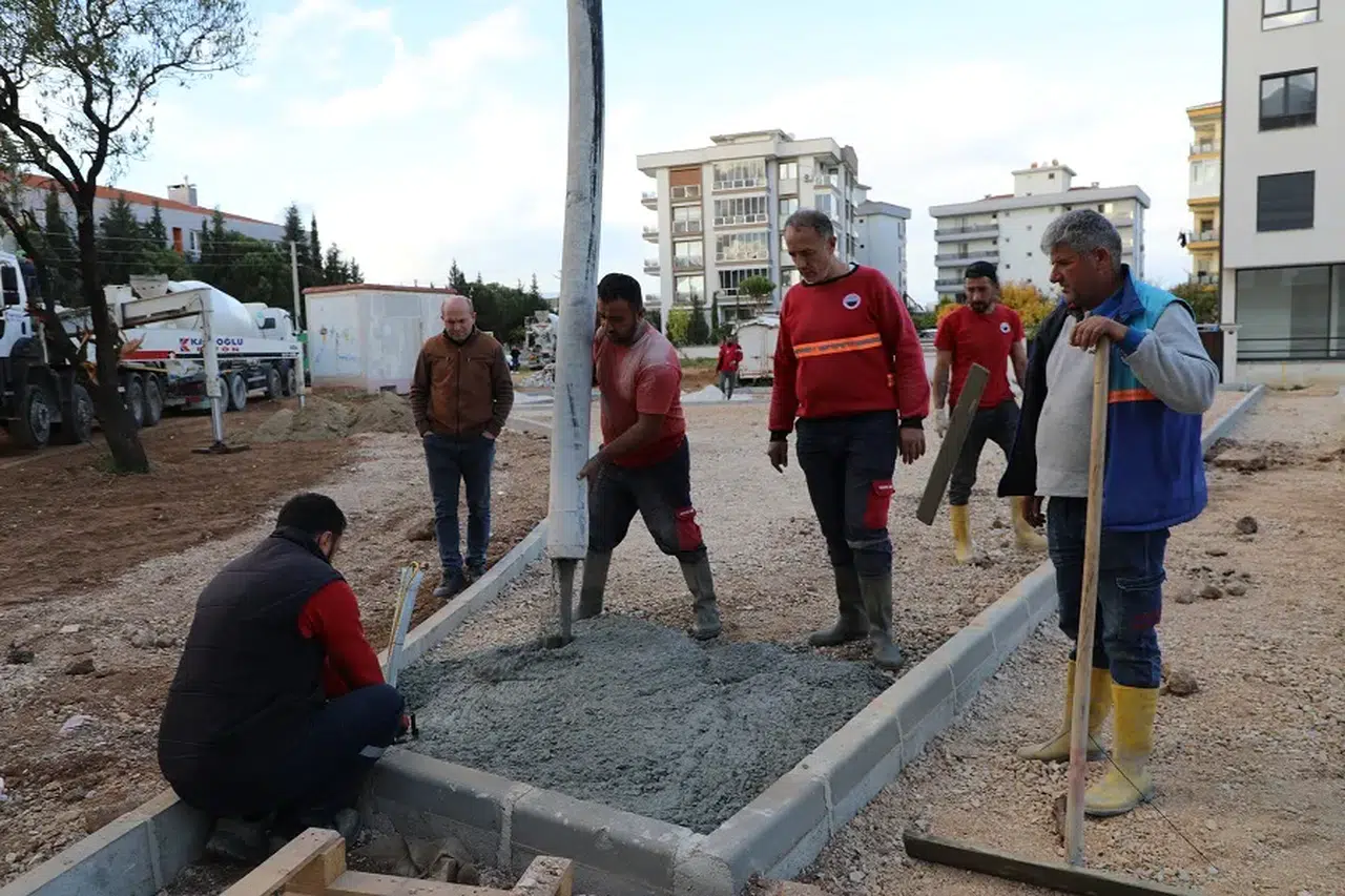 Menderes Belediyesi’nden Yeni Park ve Otopark