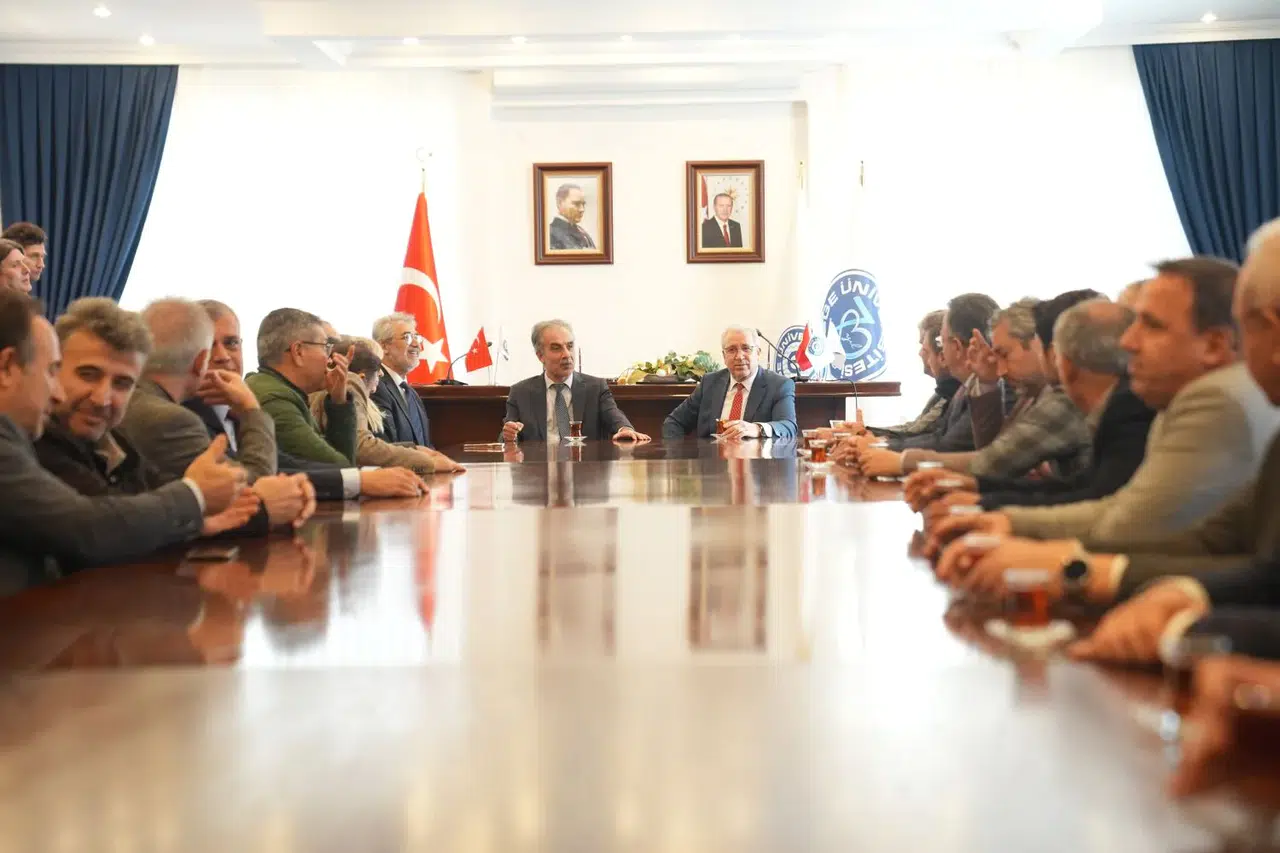 Ege Üniversitesinde rektörlük devir teslim töreni yapıldı